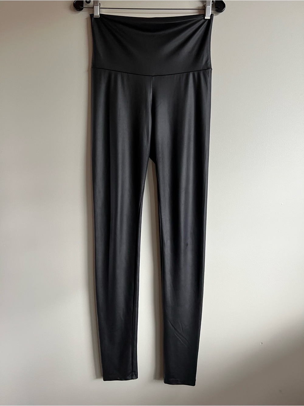 Cherish Black Faux Leather Leggings Women’s Medium High Rise Wet Look Stretch